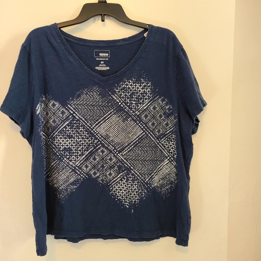 Navy blue top